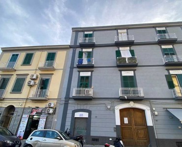 Locale commerciale 65 mq