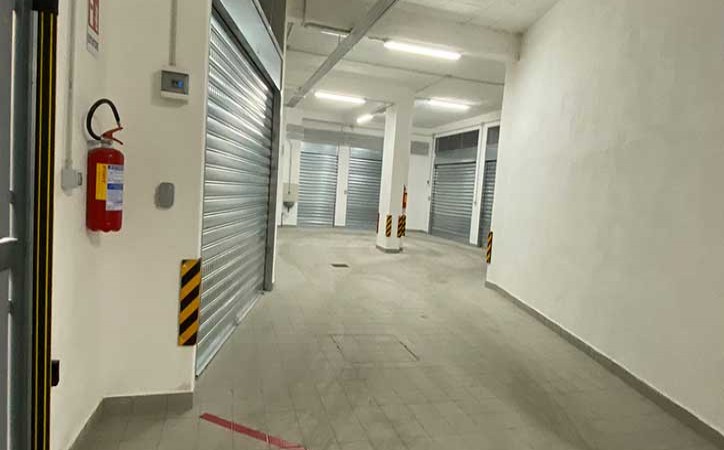Via Diego Colamarino, box auto in vendita